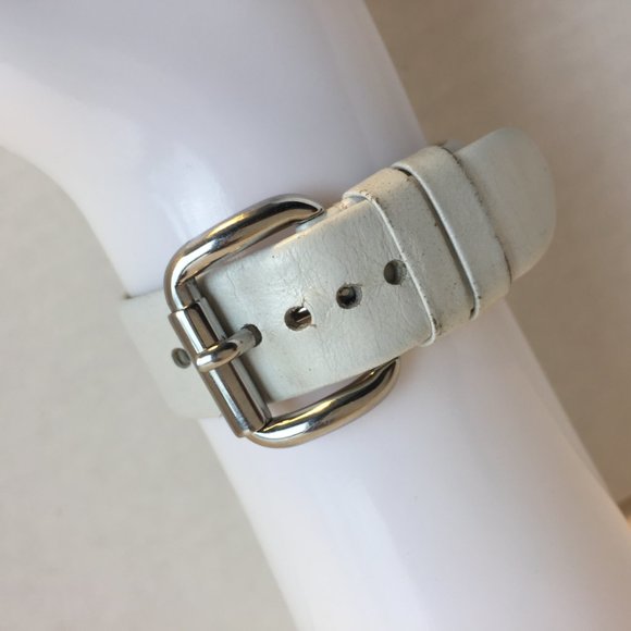 ⌚︎MARC JACOBS White Watch⌚︎NEEDS BATTERY - Picture 6 of 8